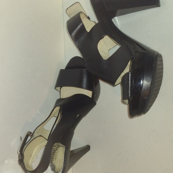 Michael Kors black platform heels size 6 - Picture 16 of 16